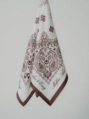 Scarf ,,Milfin' ain't easy''